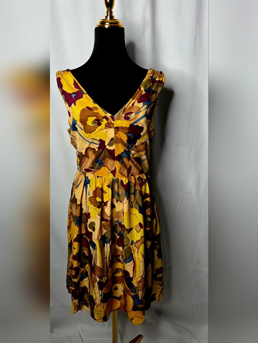 Banana Republic Multicolor V-Neck Dress – Silk Shell